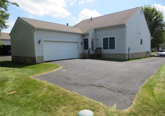 Photo 4 of Sale Pending at 6926 Camden Dr, New Albany, OH 43054 | MLS# 226024310 | Listing updated on 2026-08-26
