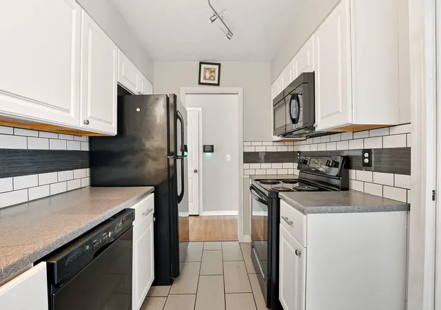 4th image of 5366 Yorkshire Vill Ln, Columbus, OH 43232