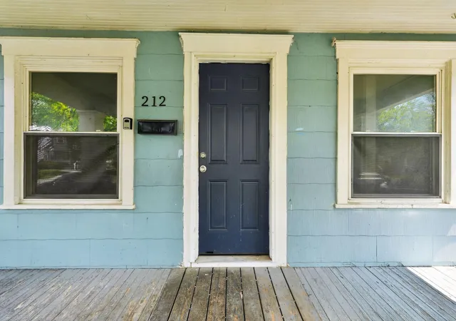 Homes for sale in Columbus, OH | 212 N Ogden Ave, Columbus, OH 43204 | MLS# 226014967