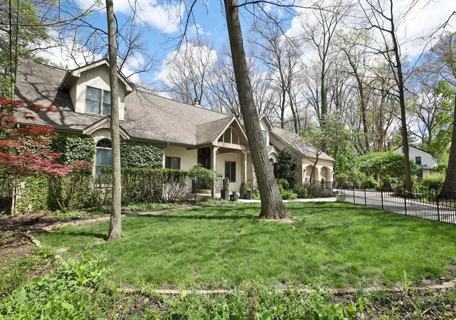 Homes for sale in Columbus, OH | 455 Walhalla Rd, Columbus, OH 43202 | MLS# 226013161