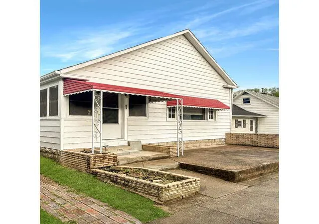 Homes for sale in Logan, OH | 171 Warner Ave, Logan, OH 43138 | MLS# 226013357