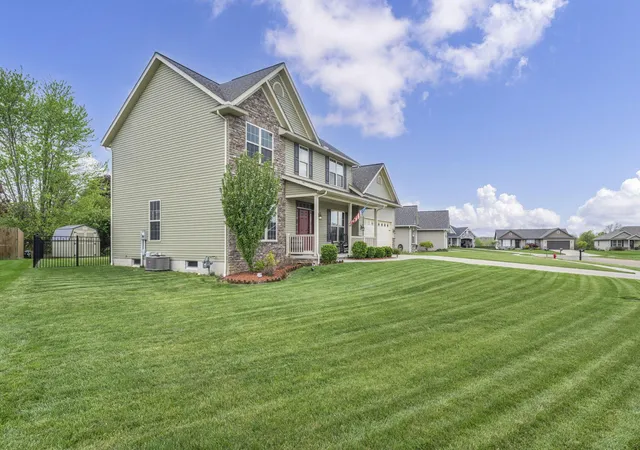 Homes for sale in Centerburg, OH | 27 Fieldcrest Dr, Centerburg, OH 43011 | MLS# 226013346