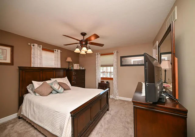 Photo 3 of Single family home for sale at 856 Oak Dr, Marion, OH 43302 | MLS# 226013267 | Listing updated on 2026-10-05