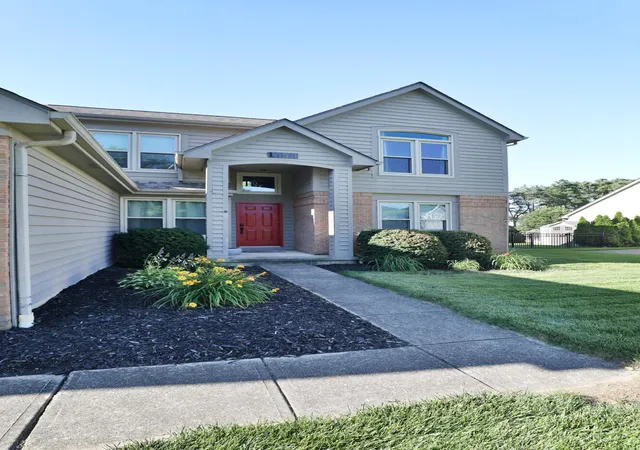 2nd image of 1048 Arcaro Dr, Gahanna, OH 43230 | MLS# 226023039