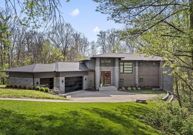 Homes for sale in Columbus, OH | 101 Lake Bluff Dr, Columbus, OH 43235 | MLS# 226013153