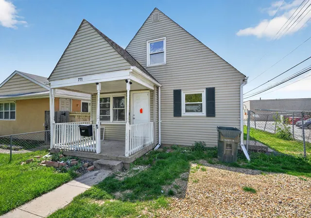 Homes for sale in Columbus, OH | 771 S Hampton Rd, Columbus, OH 43227 | MLS# 226015005