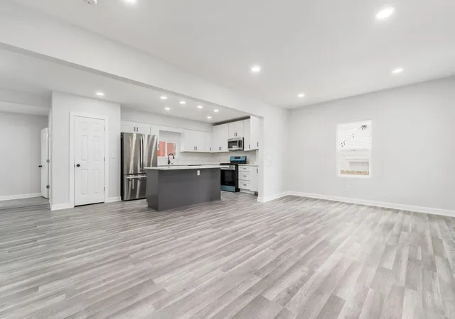 3rd image of 905 Carpenter St, Columbus, OH 43206 | MLS# 226014049