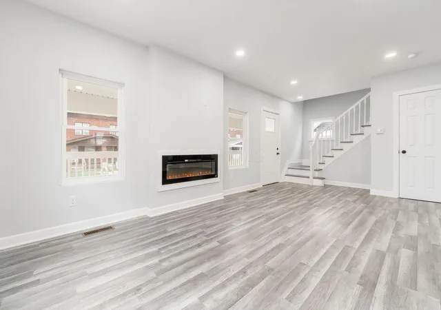 4th image of 905 Carpenter St, Columbus, OH 43206 | MLS# 226014049