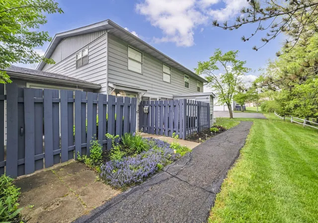 Homes for sale in Columbus, OH | 717 Cherry Hollow Rd #B, Columbus, OH 43228 | MLS# 226013384