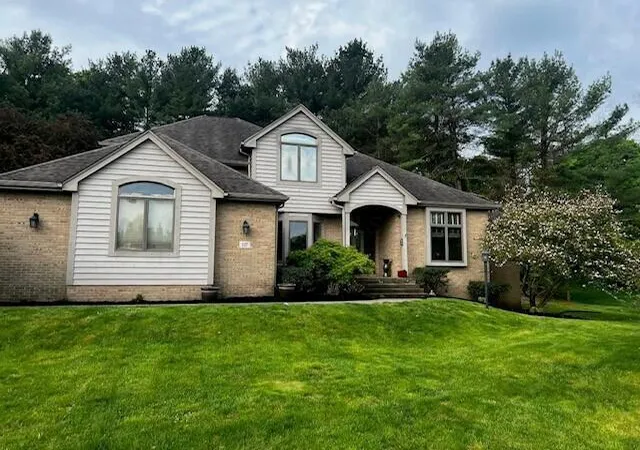 Homes for sale in Granville, OH | 117 Glyn Tawel Dr, Granville, OH 43023 | MLS# 226014774