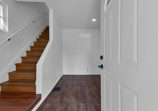 Photo 3 of Single family home for sale at 577 S Harris Ave, Columbus, OH 43204 | MLS# 226013556 | Listing updated on 2026-09-22