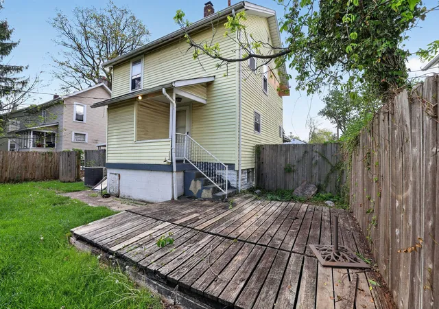 Homes for sale in Columbus, OH | 2448 Parkwood Ave, Columbus, OH 43211 | MLS# 226013750