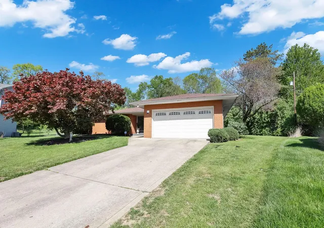 Photo 1 of Sale Pending at 846 Stinson Ct, Columbus, OH 43214 | MLS# 226013429 | Listing updated on 2026-08-31
