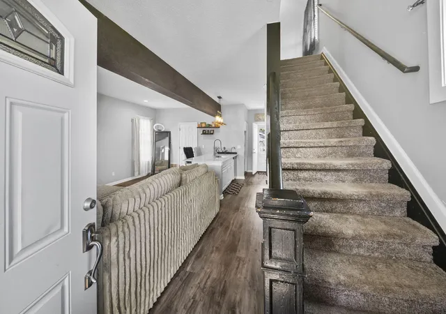 4th image of 374 N Champion Ave, Columbus, OH 43203 | MLS# 226013430