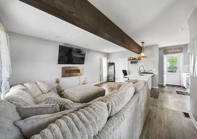 5th image of 374 N Champion Ave, Columbus, OH 43203 | MLS# 226013430