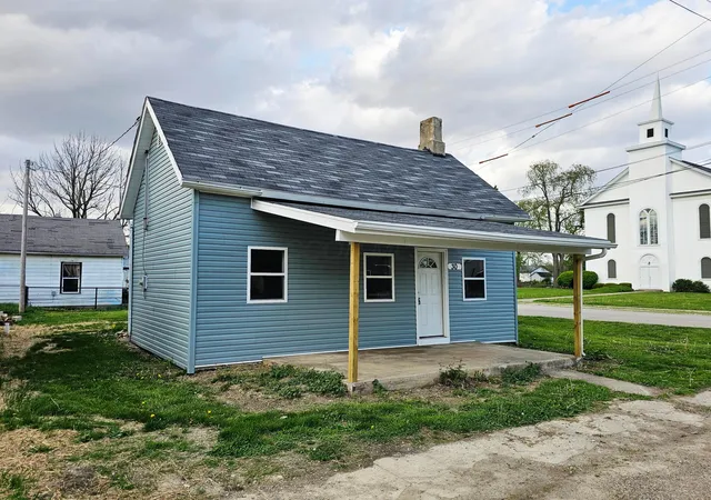 Homes for sale in Bloomingburg, OH | 30 Market St, Bloomingburg, OH 43106 | MLS# 226013574