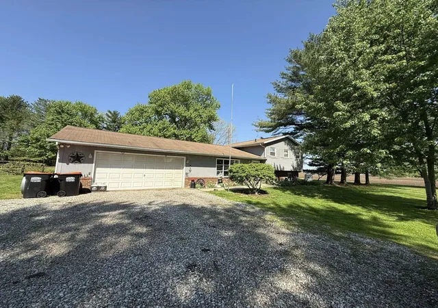 Homes for sale in Johnstown, OH | 1260 S County Line Rd, Johnstown, OH 43031 | MLS# 226013664