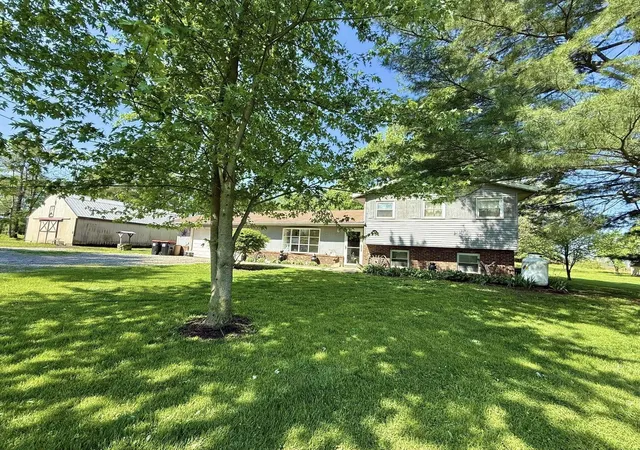 Homes for sale in Johnstown, OH | 1260 S County Line Rd, Johnstown, OH 43031 | MLS# 226013664