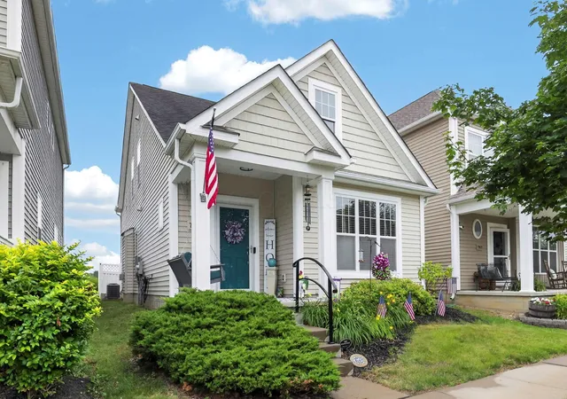 Homes for sale in Blacklick, OH | 7911 Ashenden Dr, Blacklick, OH 43004 | MLS# 226023915