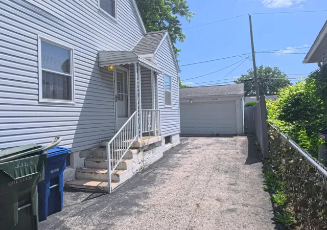 Homes for sale in Columbus, OH | 3384 Dresden St, Columbus, OH 43224 | MLS# 226014099