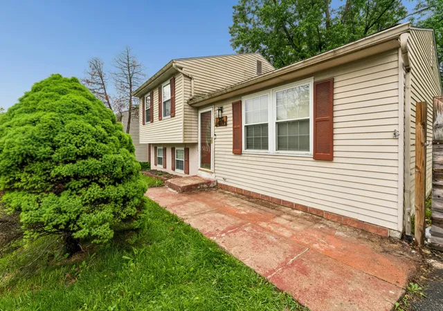 Homes for sale in Columbus, OH | 4171 Jonquil St, Columbus, OH 43224 | MLS# 226013998