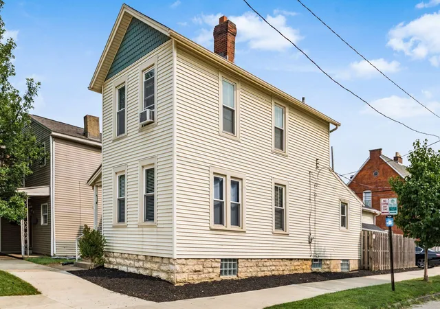 3rd image of 121 Mcmillen Ave, Columbus, OH 43201 | MLS# 226013996