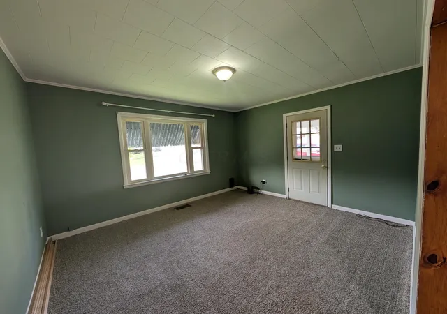 Photo 4 of Single family home for sale at 9 Madison St, Glouster, OH 45732 | MLS# 226014017 | Listing updated on 2026-09-04