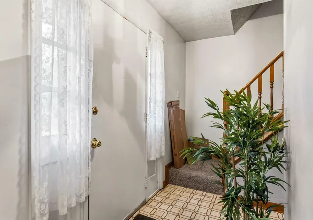 Homes for sale in Columbus, OH | 5203 Quincy Dr, Columbus, OH 43232 | MLS# 226014021