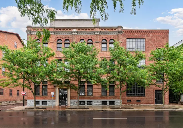 2nd image of 570 S Front St #114, Columbus, OH 43215 | MLS# 226015447
