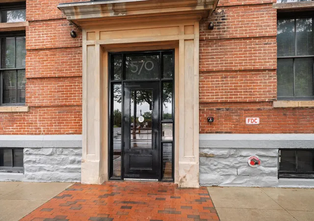 4th image of 570 S Front St #114, Columbus, OH 43215 | MLS# 226015447