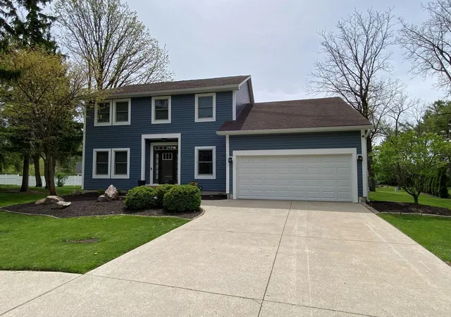 Homes for sale in Bellefontaine, OH | 101 Pinecrest Ct, Bellefontaine, OH 43311 | MLS# 226014075