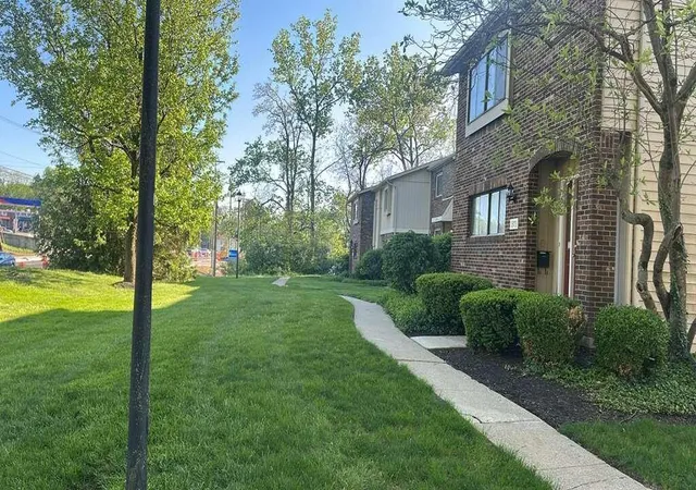 3rd image of 1373 S Waggoner Rd #6-6, Reynoldsburg, OH 43068 | MLS# 226014086