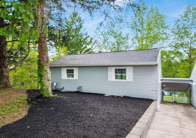 Photo 3 of Single family home for sale at 2471 Sunbury Rd, Columbus, OH 43219 | MLS# 226014850 | Listing updated on 2026-10-02