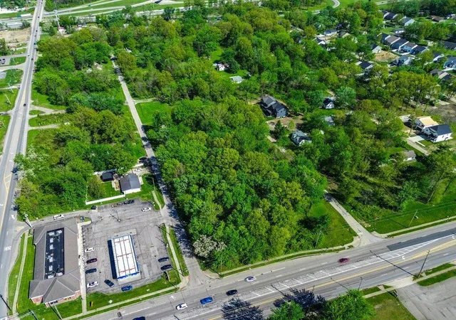 3rd image of 3739 Armuth Ave, Columbus, OH 43219 | MLS# 226014121