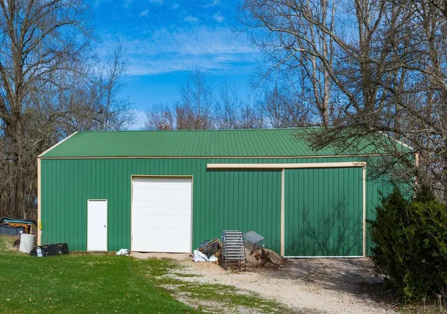 34th image of 3820 Crock Rd, Zanesville, OH 43701 | MLS# 226014196