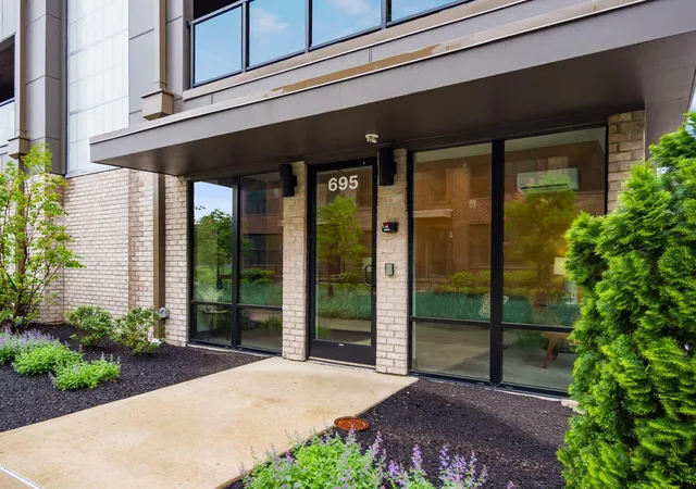 3rd image of 695 Civitas Ave, Columbus, OH 43215