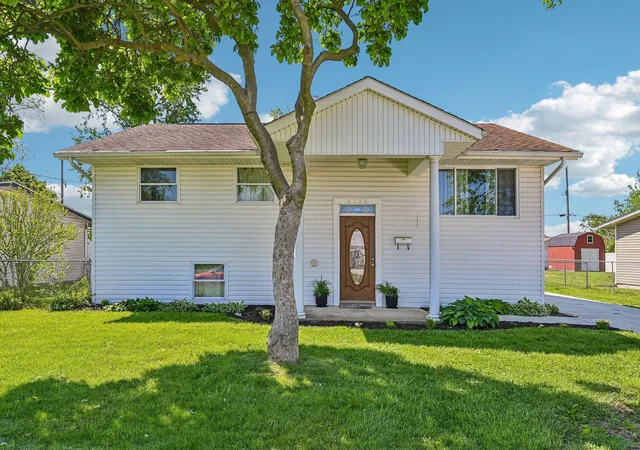 Photo 1 of Single family home for sale at 5120 Fairlane Rd, Columbus, OH 43207 | MLS# 226014366 | Listing updated on 2026-07-29