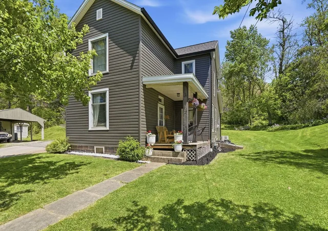 3rd image of 437 N 8Th St, Mcconnelsville, OH 43756 | MLS# 226015954