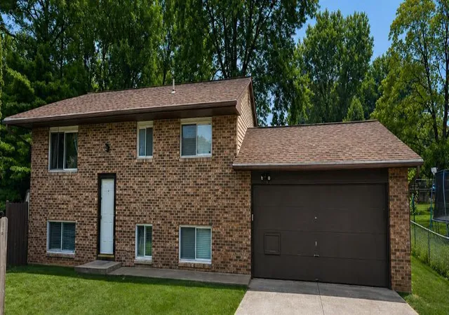 Photo 1 of Single family home for sale at 4622 Gallery St, Columbus, OH 43230 | MLS# 226014401 | Listing updated on 2026-10-15