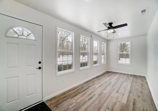 4th image of 1896 Dyer Rd, Grove City, OH 43123 | MLS# 226014468