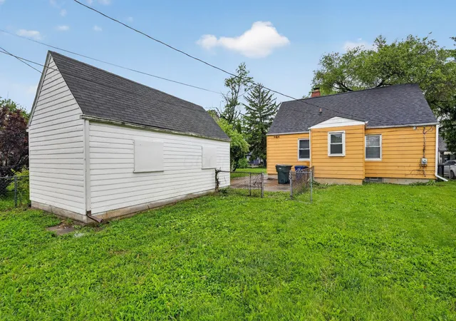 Homes for sale in Columbus, OH | 2458 Renwood Pl, Columbus, OH 43211 | MLS# 226016079