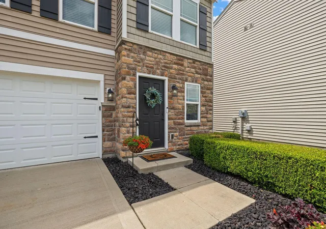 Homes for sale in Lockbourne, OH | 5021 Grimm Dr, Lockbourne, OH 43137 | MLS# 226014965