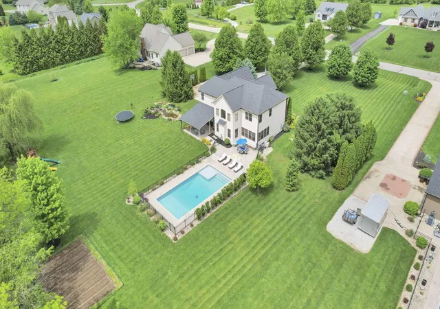 image of 10119 Fairfield Farms Dr, Canal Winchester, OH 43110 | MLS# 226014800