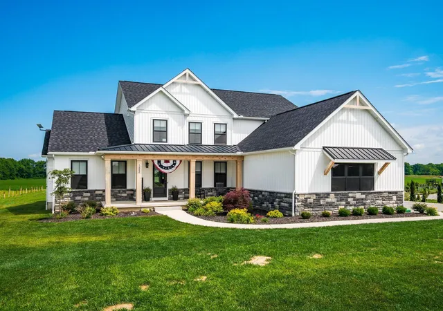 Homes for sale in Marysville, OH | 11042 Hinton Mill Rd, Marysville, OH 43040 | MLS# 226014914