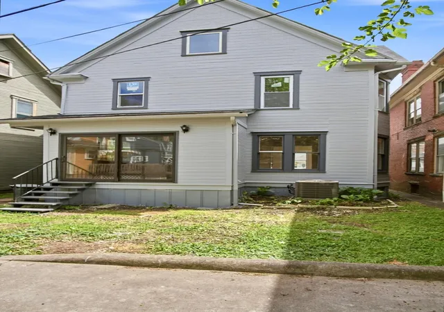 37th image of 213 E Montgomery St, Marietta, OH 45750 | MLS# 226014830