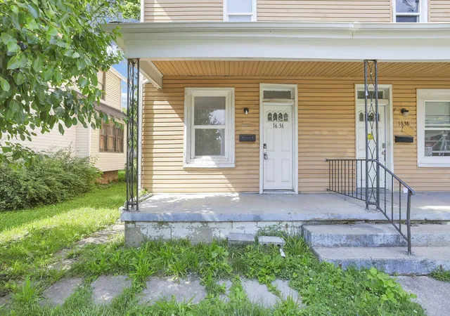 Homes for sale in Columbus, OH | 1636-1638 Arlington Ave, Columbus, OH 43211 | MLS# 226014862