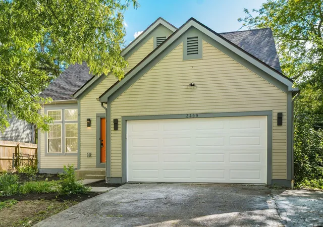 3rd image of 3499 Lindstrom Dr, Columbus, OH 43228 | MLS# 226014871