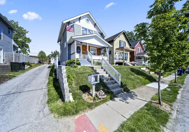 4th image of 1040 S Champion Ave, Columbus, OH 43206 | MLS# 226014880
