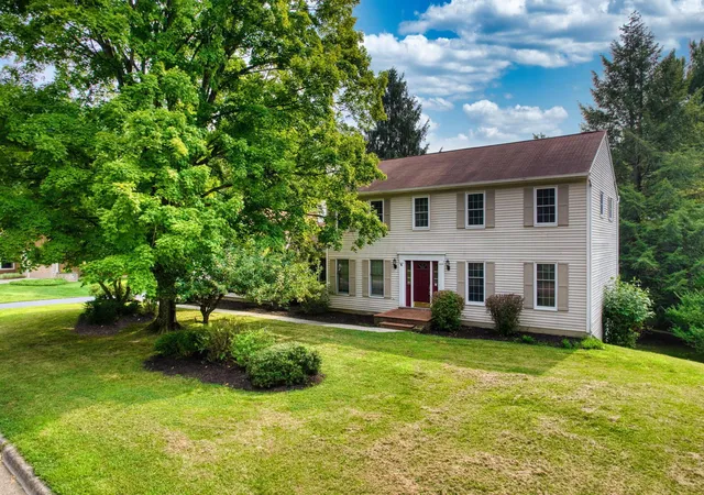 1st image of 670 Carriage Ct, Newark, OH 43055 | MLS# 226028957
