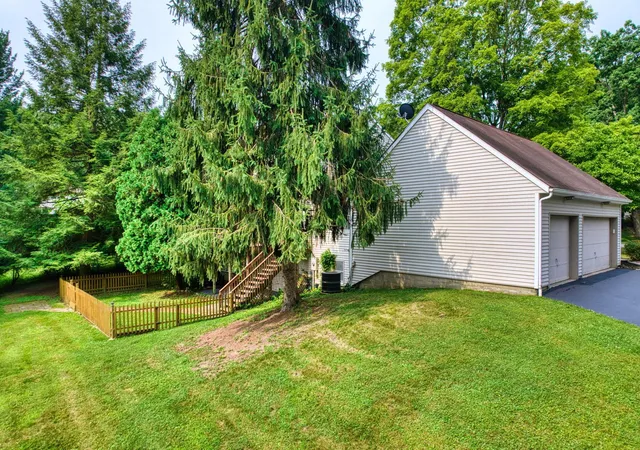 5th image of 670 Carriage Ct, Newark, OH 43055 | MLS# 226028957